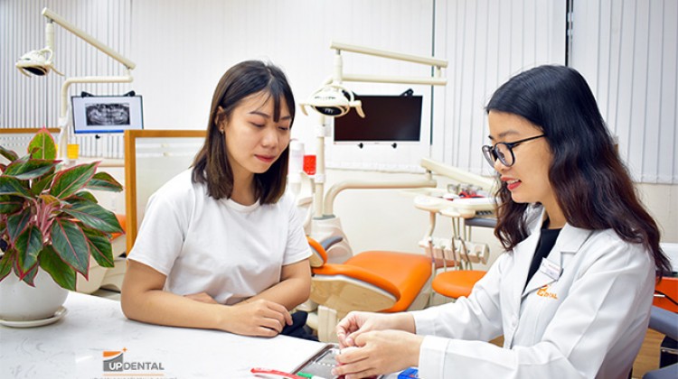 Ưu điểm và hạn chế của niềng răng mắc cài mặt trong